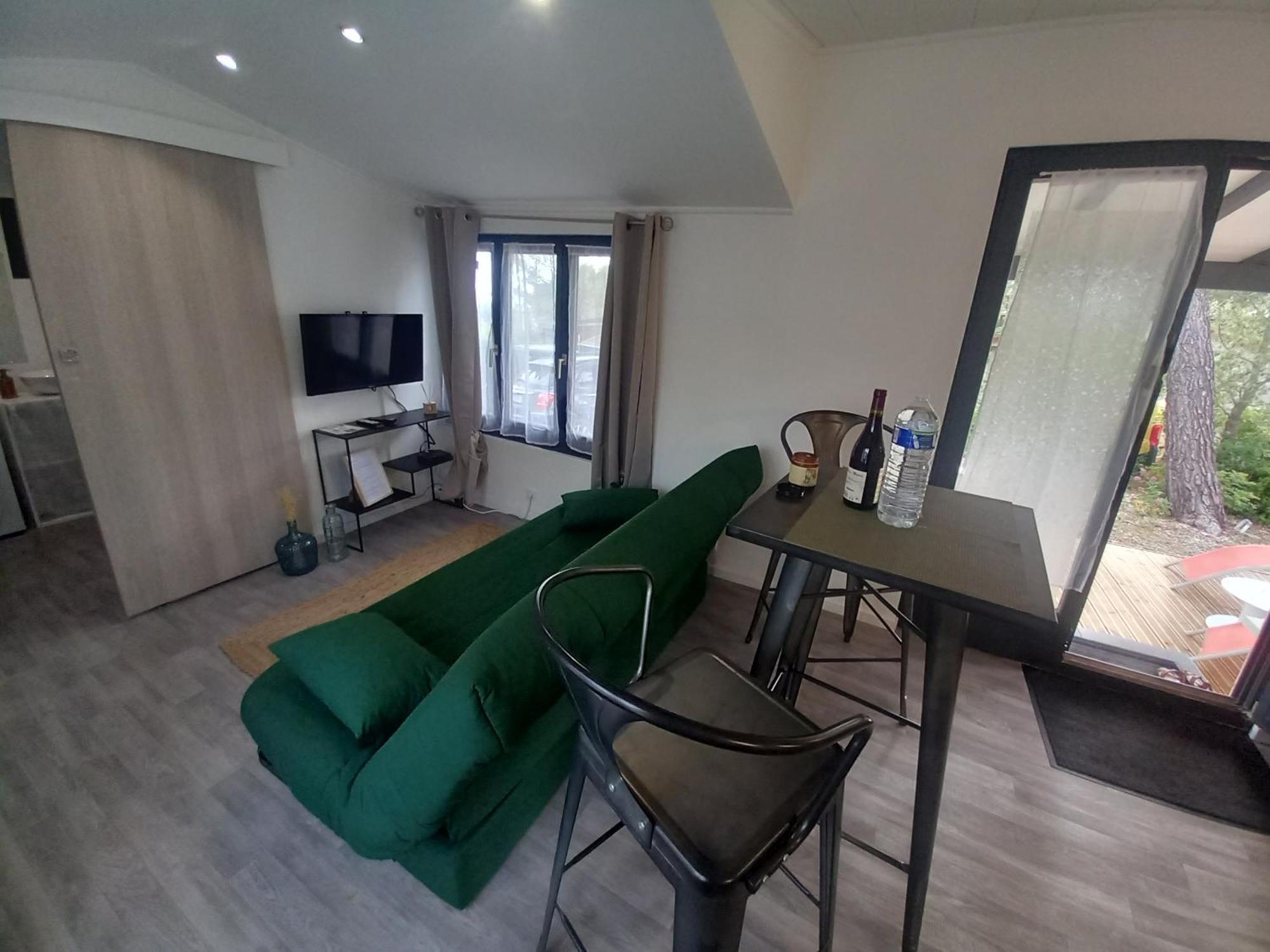Mobilhome A Deux Pas Du Circuit Du Castellet Avec Terrasse Vue Mer Le Castellet  ภายนอก รูปภาพ