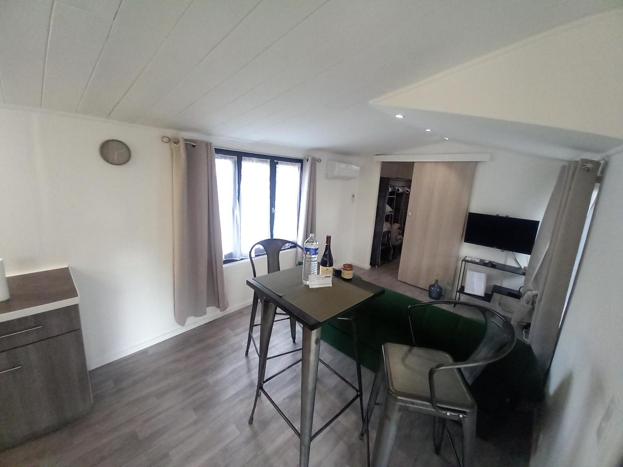 Mobilhome A Deux Pas Du Circuit Du Castellet Avec Terrasse Vue Mer Le Castellet  ภายนอก รูปภาพ